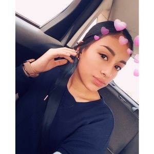 Meet your Posher, Stephanie